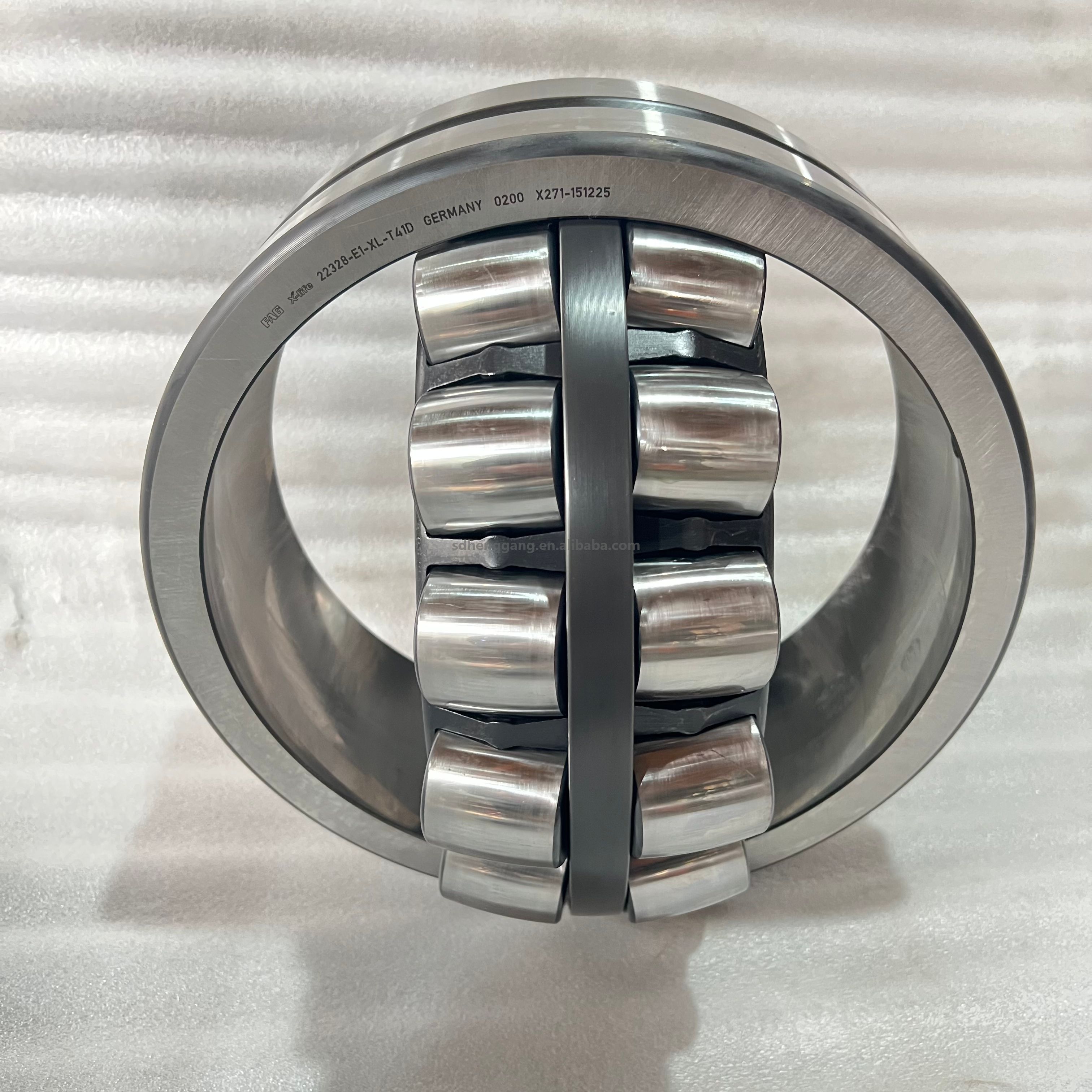 Double Row Spherical Roller Bearing 22328-E1-XL-T41D Radial Self-Aligning Bearing 140X300X102mm for Vibrating Application