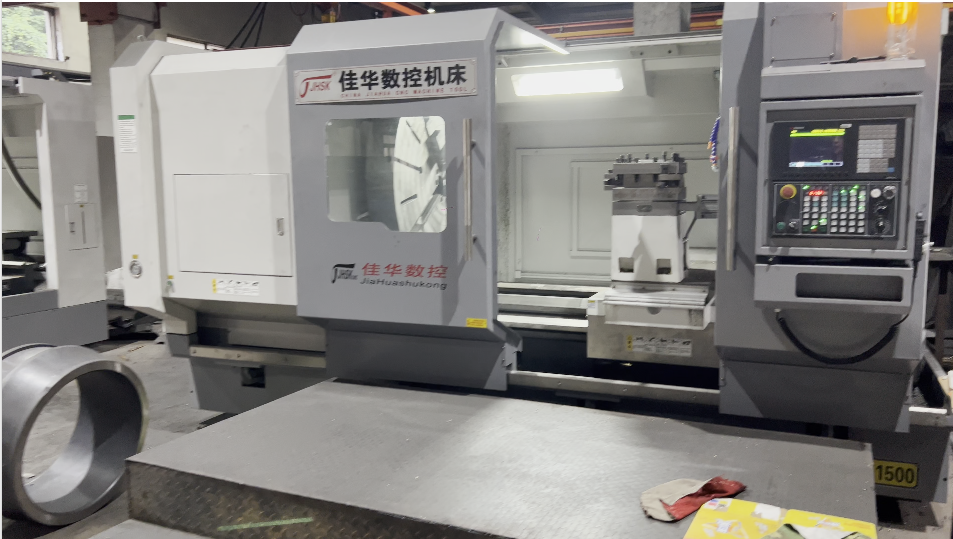HGJX Bearing Factory newly introduced CNC machine tools to improve the Precision of bearing production 